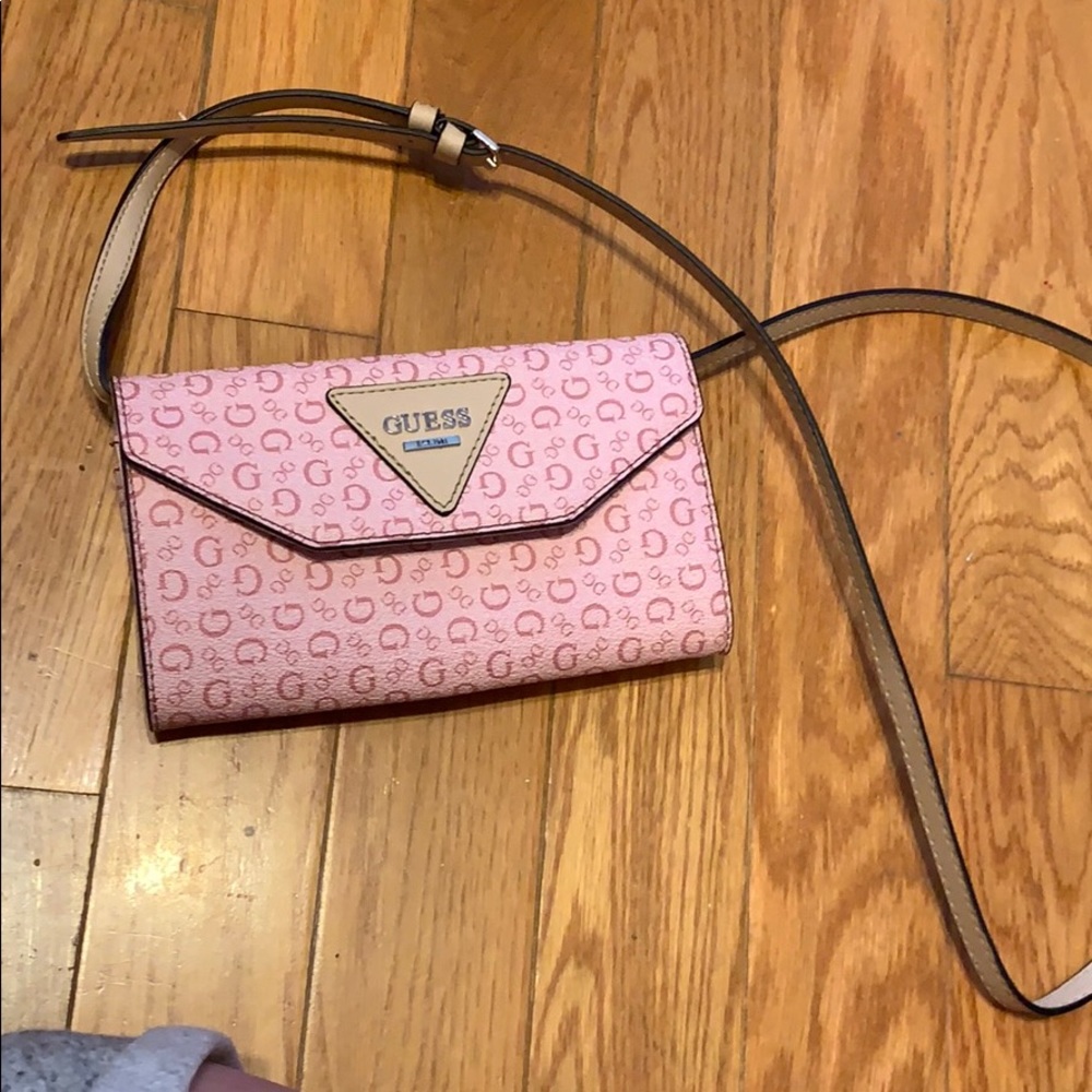 Pink Crossbody Guess bag